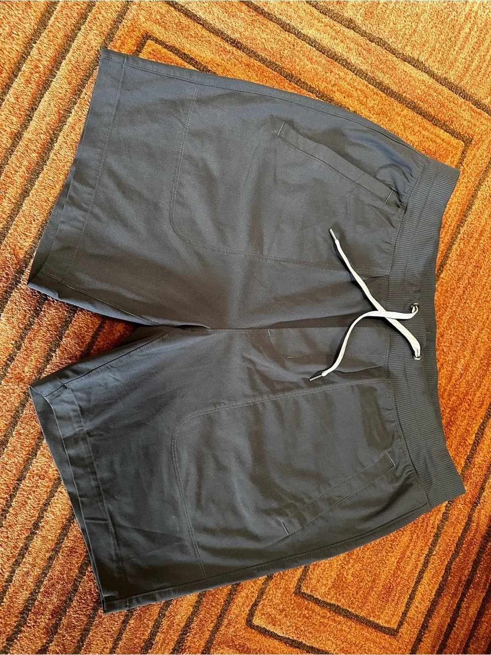 Vuori Men's Ponto Shorts with Drawstring in Seafoam Green